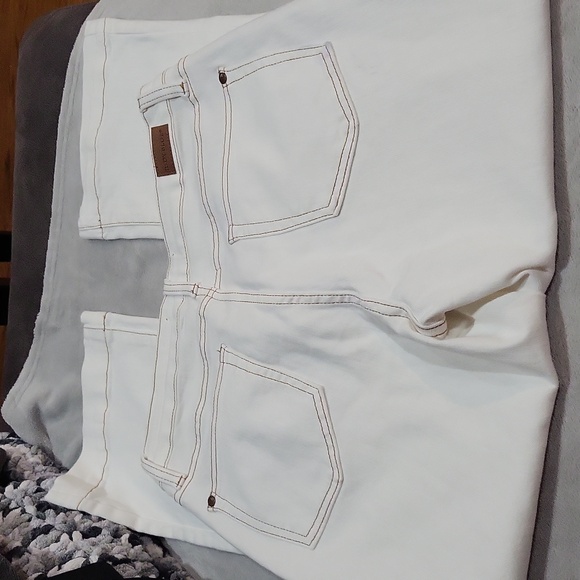 Judy Blue Cropped Bootcut Jeans - Picture 9 of 12